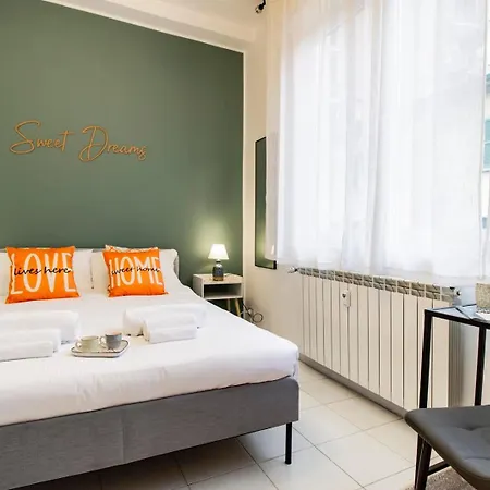 The Walls House A Pochi Passi Dal Centro Wi-fi Ac דירה קומו