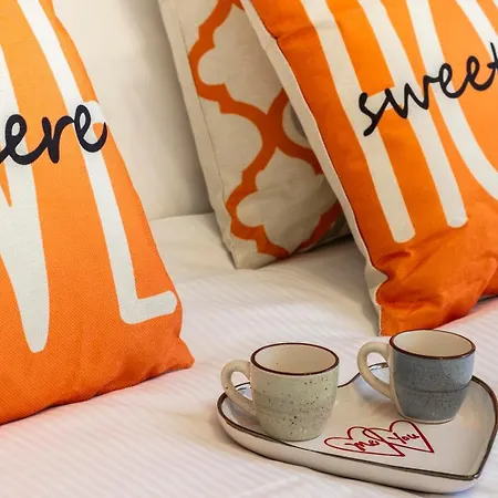 The Walls House A Pochi Passi Dal Centro Wi-fi Ac アパート コモ