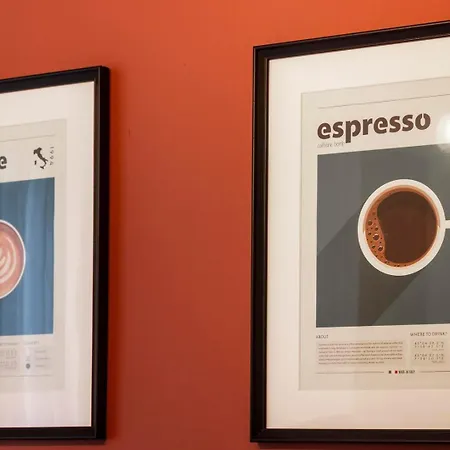 アパート The Walls House A Pochi Passi Dal Centro Wi-fi Ac